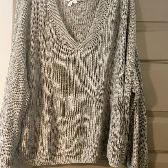 BP. grey v-neck sweater - Picture 2 of 2